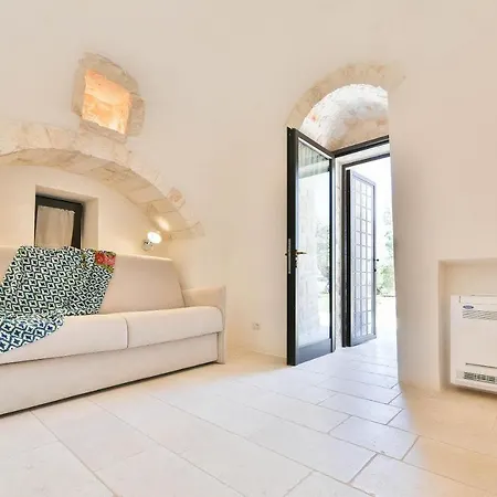 Casale La Pietra Con Piscina Ostuni