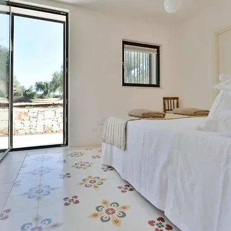 Casale La Pietra Con Piscina Ostuni